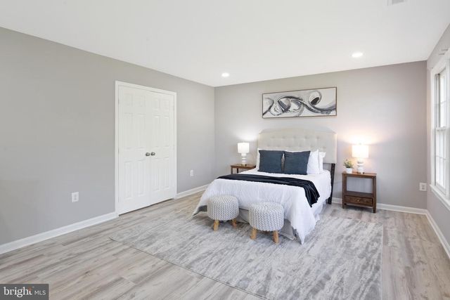 14216 HARTWOOD CT, Centreville, VA 20121