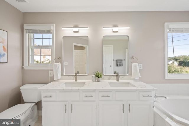 14216 HARTWOOD CT, Centreville, VA 20121