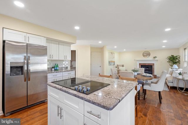 14216 HARTWOOD CT, Centreville, VA 20121