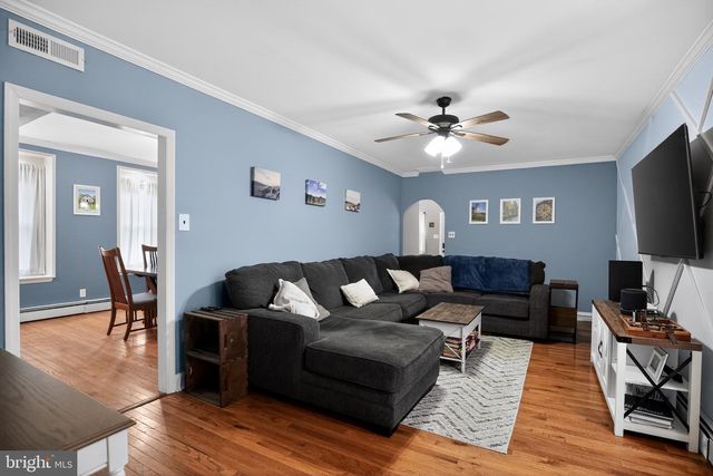 35 MANOR AVE, Oaklyn, NJ 08107