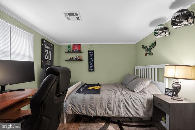35 MANOR AVE, Oaklyn, NJ 08107