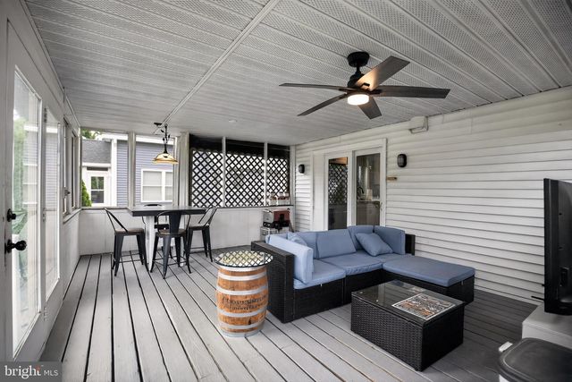 35 MANOR AVE, Oaklyn, NJ 08107