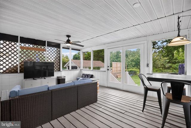 35 MANOR AVE, Oaklyn, NJ 08107