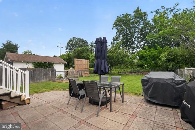 35 MANOR AVE, Oaklyn, NJ 08107