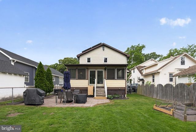 35 MANOR AVE, Oaklyn, NJ 08107