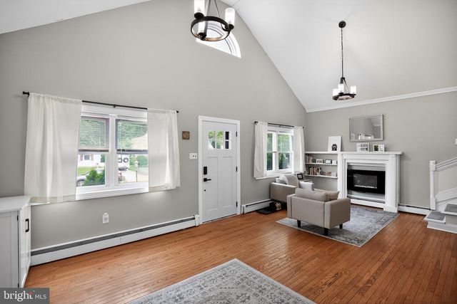 35 MANOR AVE, Oaklyn, NJ 08107