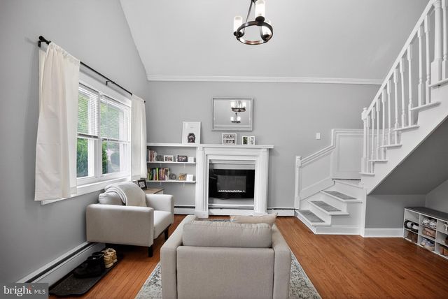 35 MANOR AVE, Oaklyn, NJ 08107