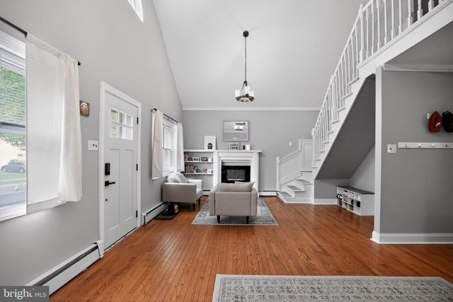 35 MANOR AVE, Oaklyn, NJ 08107