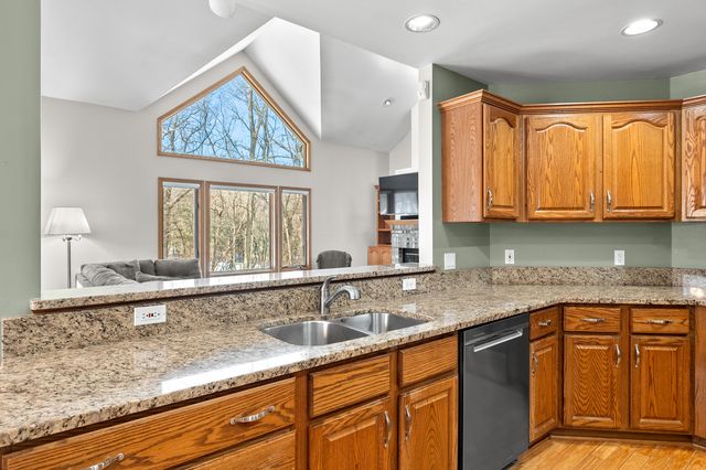 6147 Autumn Ridge, Richland, MI 49083