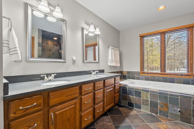 6147 Autumn Ridge, Richland, MI 49083