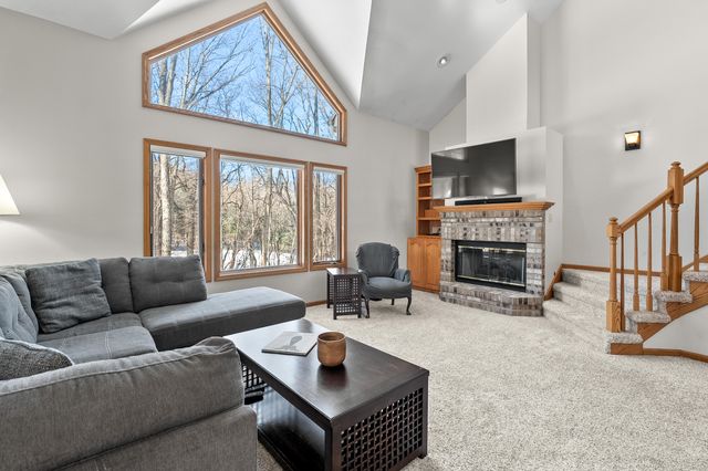 6147 Autumn Ridge, Richland, MI 49083