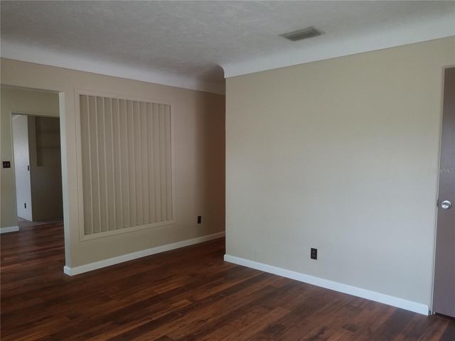 5853 PINE STREET, New Port Richey, FL 34652