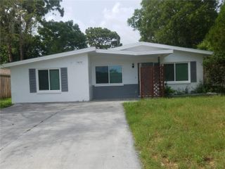 5853 PINE STREET, New Port Richey, FL 34652