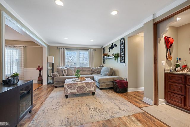 23630 Deanhurst Street, Clinton Township, MI 48035