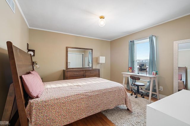 23630 Deanhurst Street, Clinton Township, MI 48035