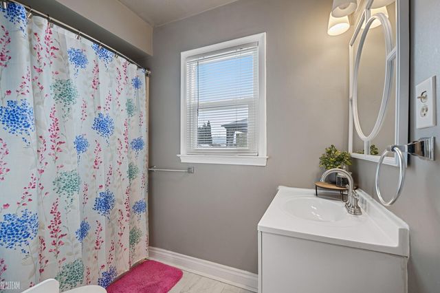 23630 Deanhurst Street, Clinton Township, MI 48035