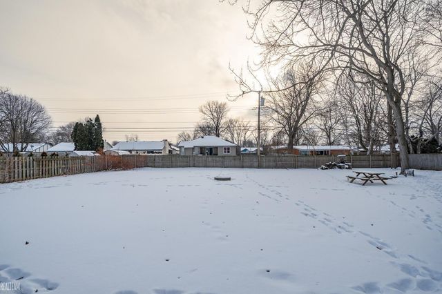 23630 Deanhurst Street, Clinton Township, MI 48035