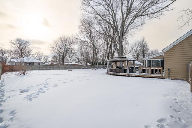 23630 Deanhurst Street, Clinton Township, MI 48035