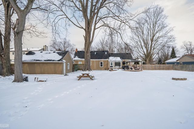 23630 Deanhurst Street, Clinton Township, MI 48035