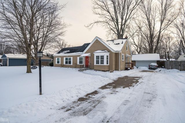 23630 Deanhurst Street, Clinton Township, MI 48035