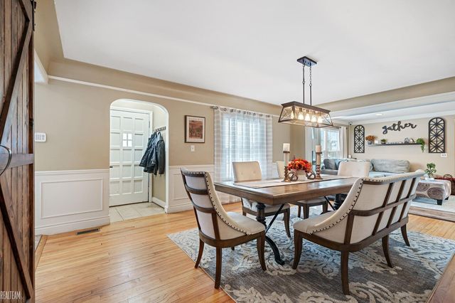 23630 Deanhurst Street, Clinton Township, MI 48035