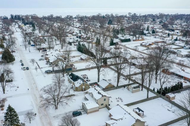 23630 Deanhurst Street, Clinton Township, MI 48035