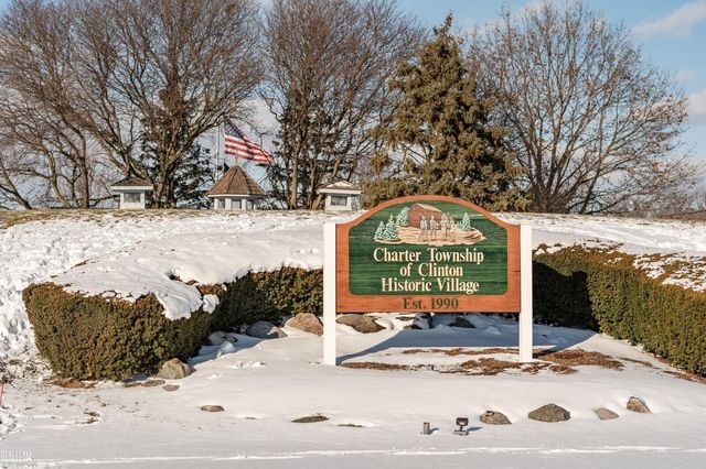 23630 Deanhurst Street, Clinton Township, MI 48035