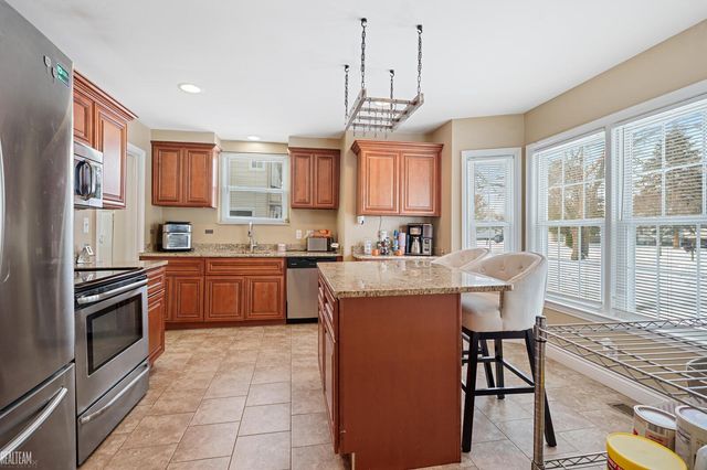 23630 Deanhurst Street, Clinton Township, MI 48035