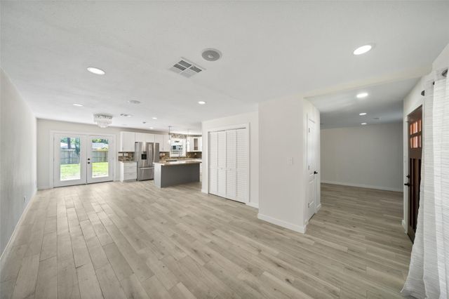 4254 T C Jester Boulevard, Houston, TX 77018