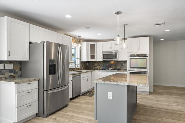 4254 T C Jester Boulevard, Houston, TX 77018