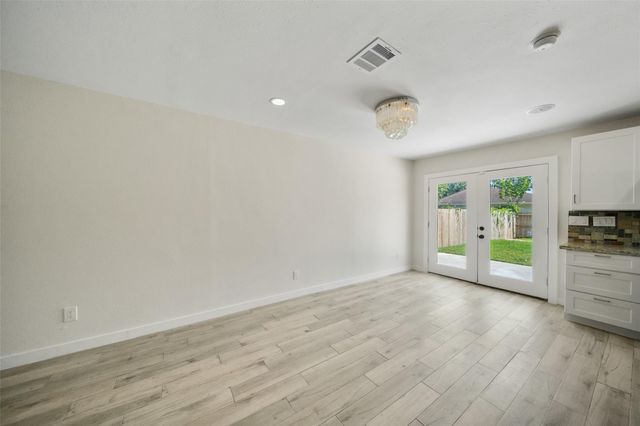 4254 T C Jester Boulevard, Houston, TX 77018