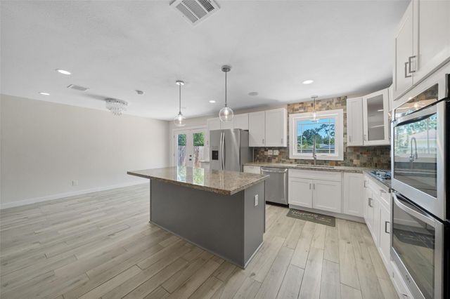 4254 T C Jester Boulevard, Houston, TX 77018