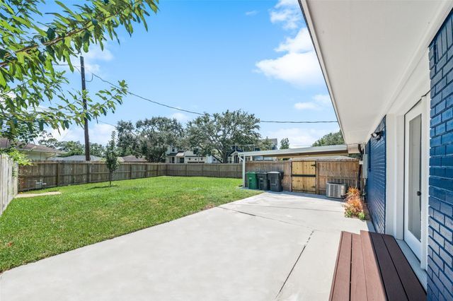 4254 T C Jester Boulevard, Houston, TX 77018