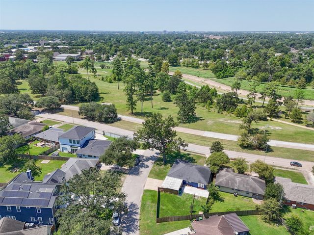 4254 T C Jester Boulevard, Houston, TX 77018