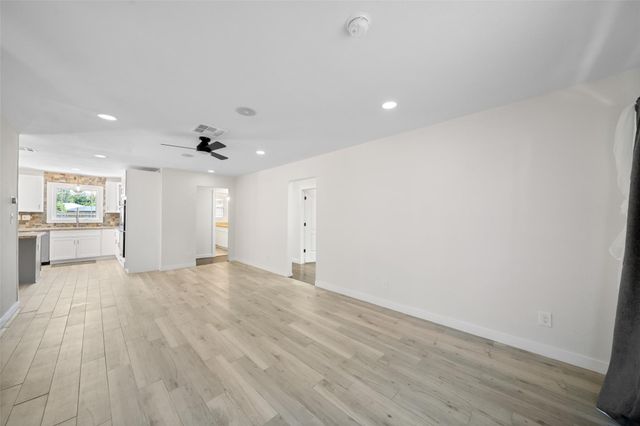 4254 T C Jester Boulevard, Houston, TX 77018