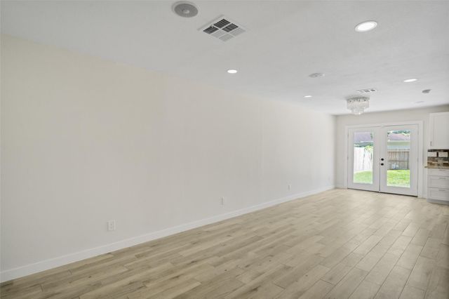 4254 T C Jester Boulevard, Houston, TX 77018