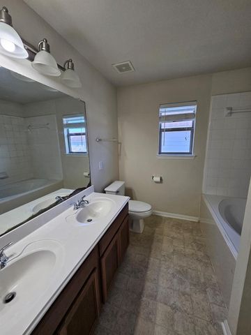 13122 Stratford Skies Lane, Houston, TX 77072