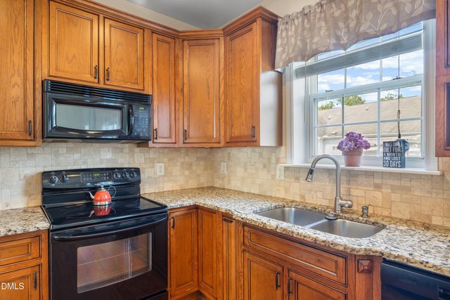 5525 Keowee Way, Raleigh, NC 27616