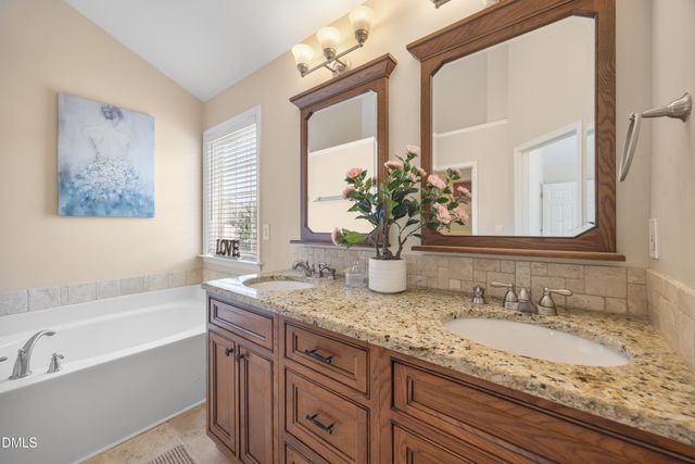 5525 Keowee Way, Raleigh, NC 27616