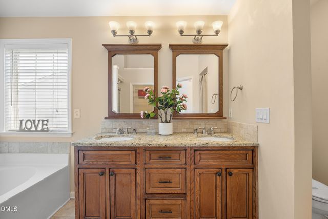 5525 Keowee Way, Raleigh, NC 27616