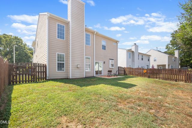 5525 Keowee Way, Raleigh, NC 27616