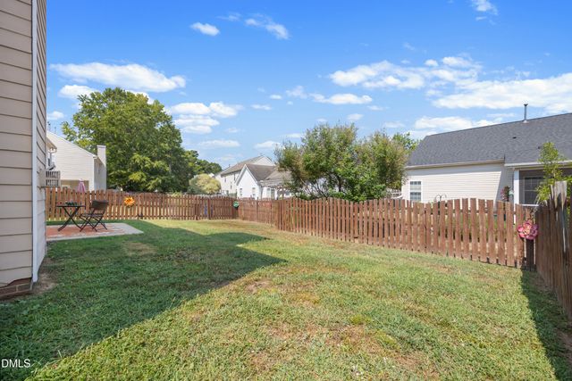 5525 Keowee Way, Raleigh, NC 27616