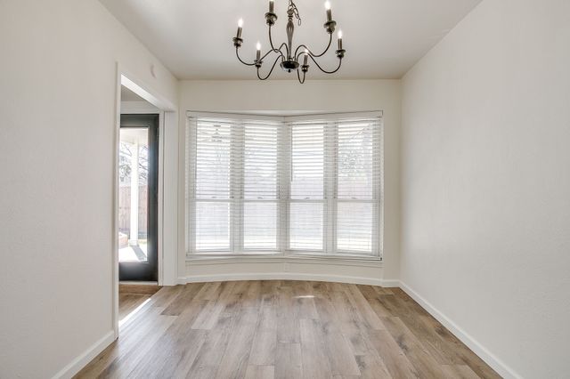 317 Northglen Drive, Hurst, TX 76054