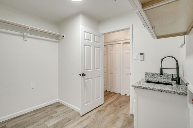 317 Northglen Drive, Hurst, TX 76054