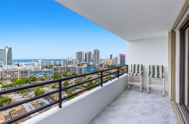 2500 PARKVIEW DR 2405, Hallandale Beach, FL 33009