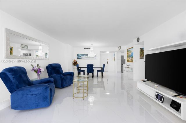 2500 PARKVIEW DR 2405, Hallandale Beach, FL 33009