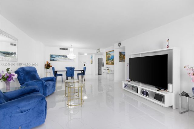 2500 PARKVIEW DR 2405, Hallandale Beach, FL 33009