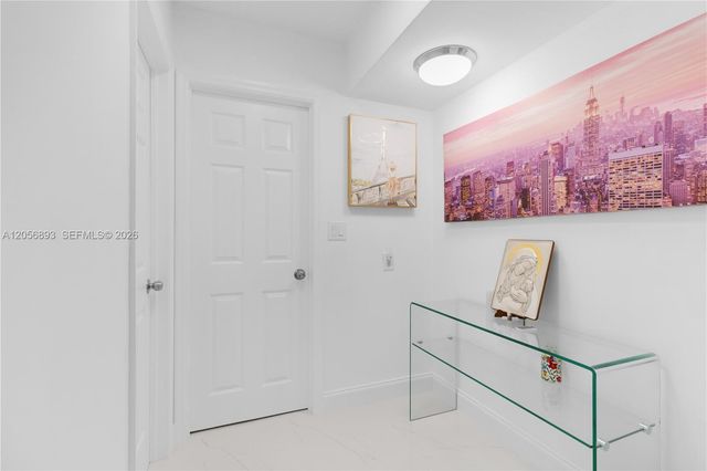 2500 PARKVIEW DR 2405, Hallandale Beach, FL 33009