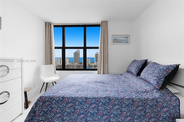 2500 PARKVIEW DR 2405, Hallandale Beach, FL 33009