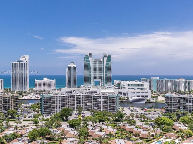 2500 PARKVIEW DR 2405, Hallandale Beach, FL 33009